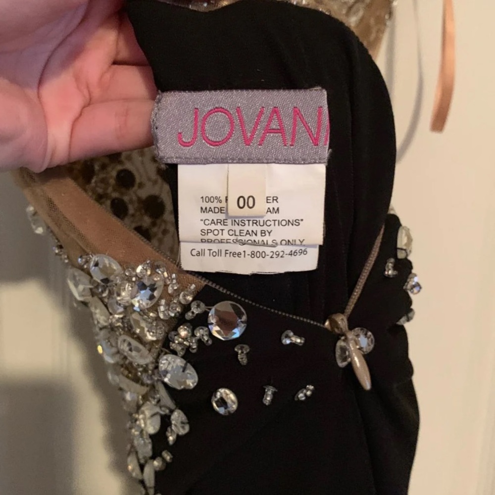 Prom Dress - Picture 3 of 5